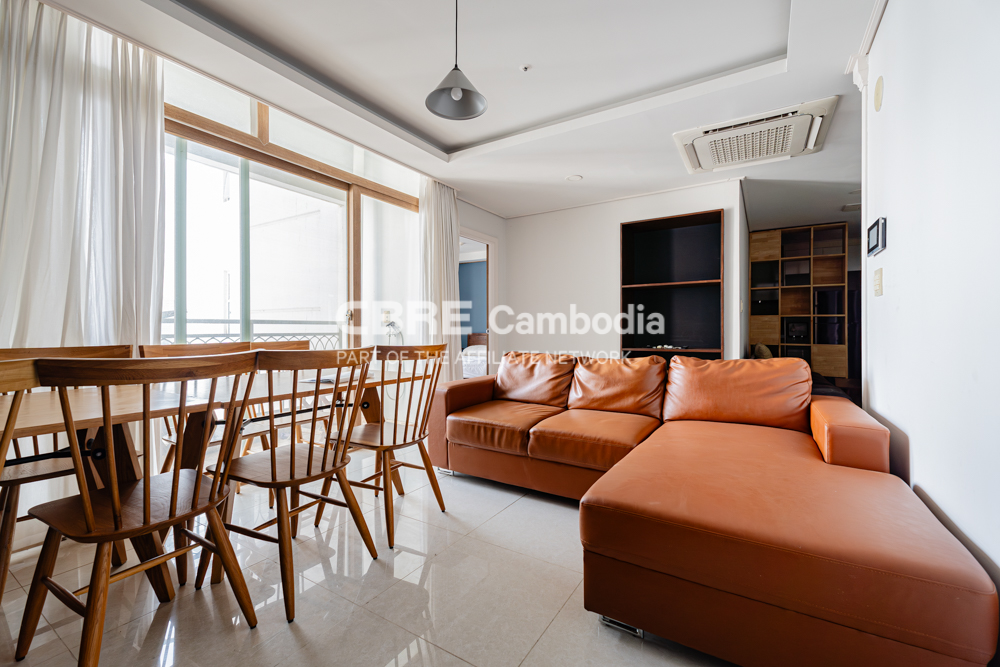2 Bedroom Condo For Sale  – De Castle Royal | BKK1 | Phnom Penh