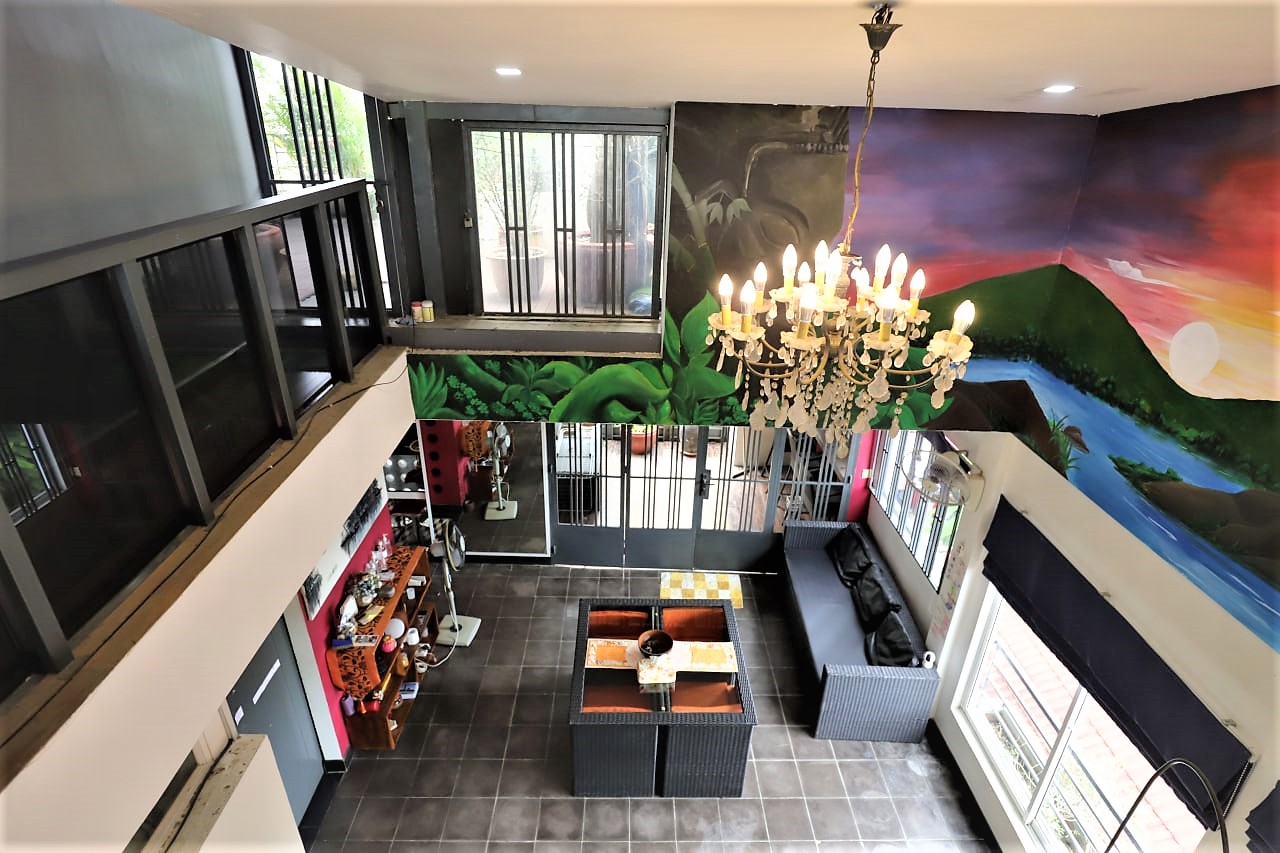 3 Bedroom Renovated Apartment For Sale | Daun Penh | Phnom Penh